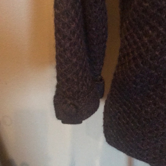 Cute sweater - Picture 3 of 3